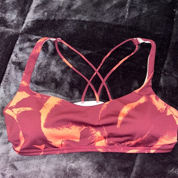 NWT Lululemon Burgundy Coral Print Free To Be Bra Light Support, A/B Cup -20 - Picture 4 of 8